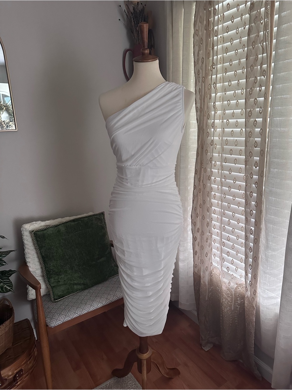 One-Shoulder White Ruched Bodycon Dress